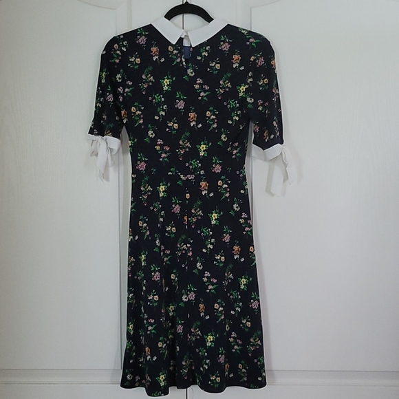 Floral Dress - Picture 6 of 8